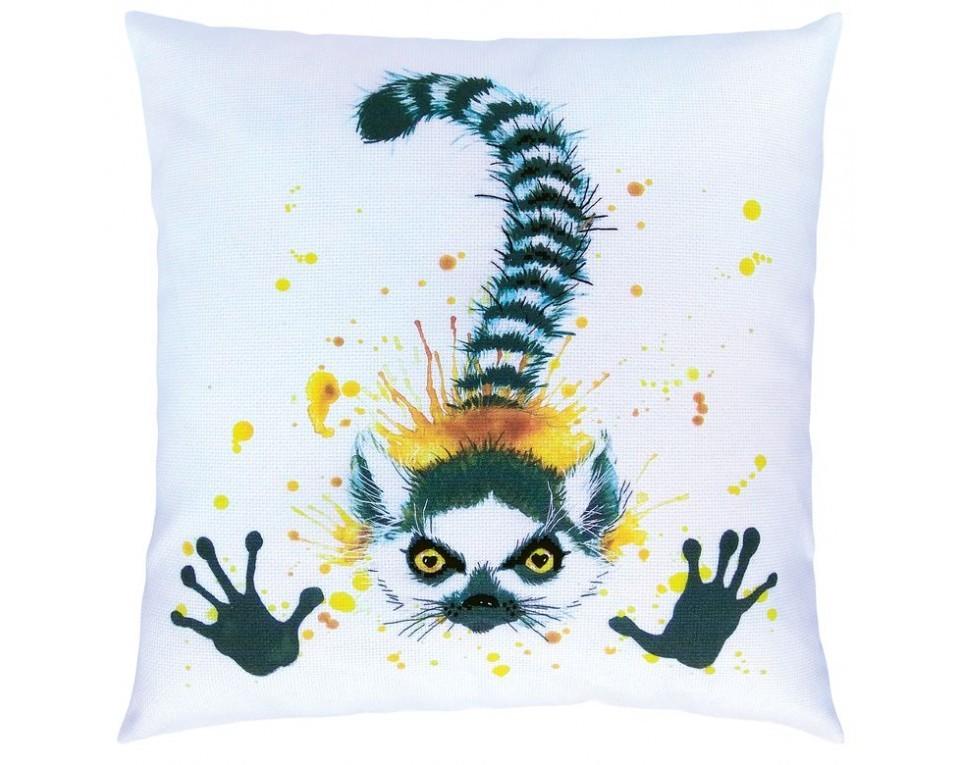 RTO Cross Stitch kit – Paint By threads – Printed Fabric – Black Gloves – Ring Tailed Lemur